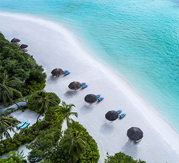  Four Seasons Resort Maldives at Kuda Huraa
