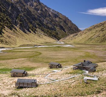 Minaret Station