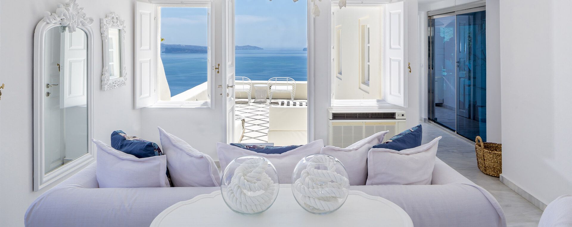 Canaves Oia Suites 