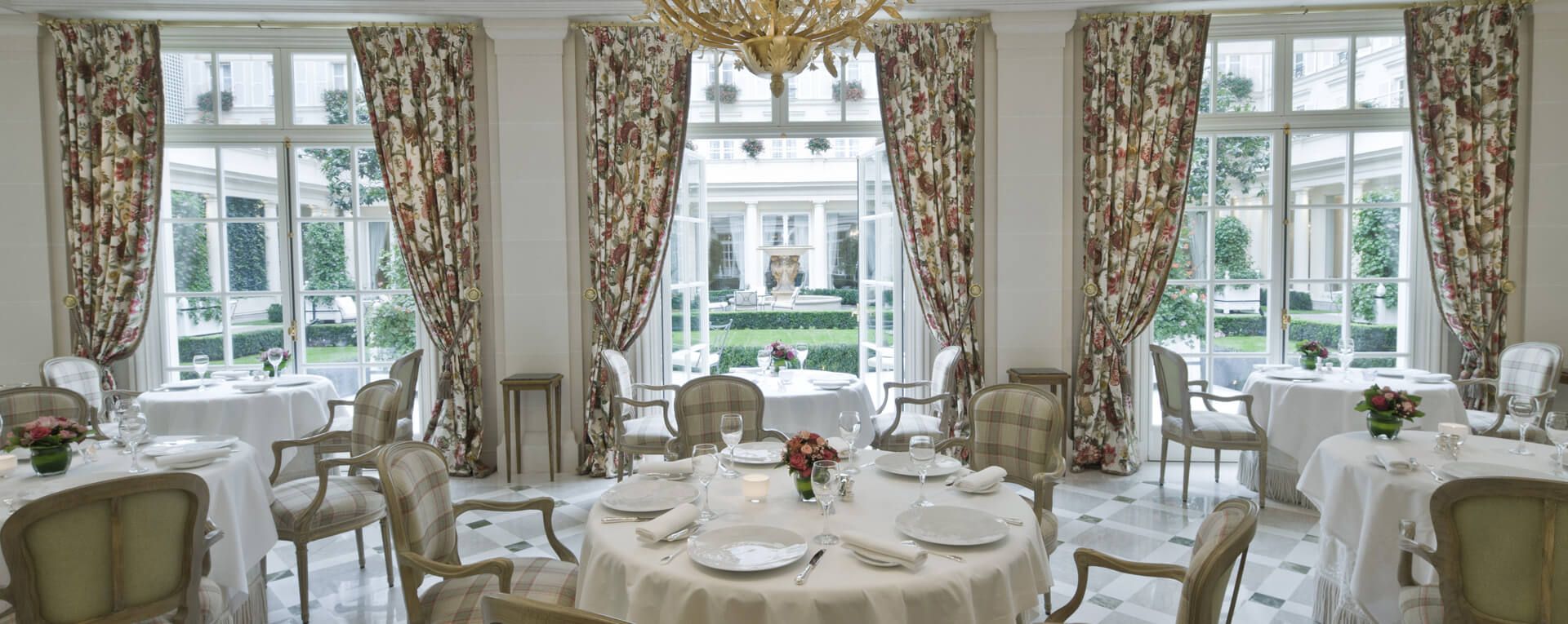  Hotel Le Bristol