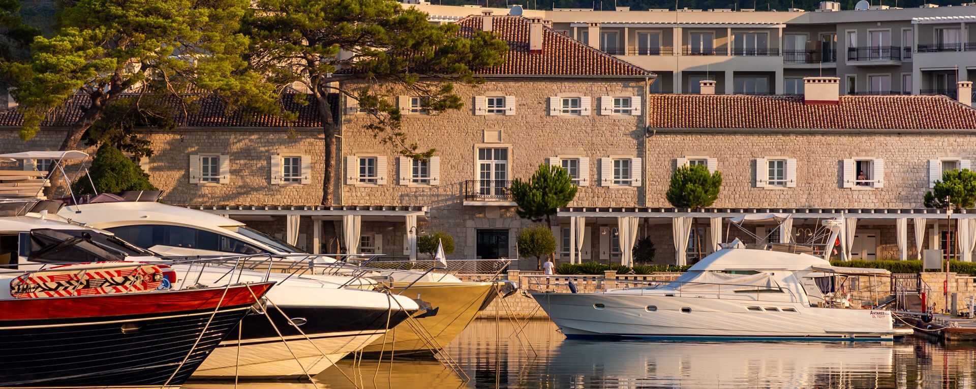 Lazure Hotel & Marina