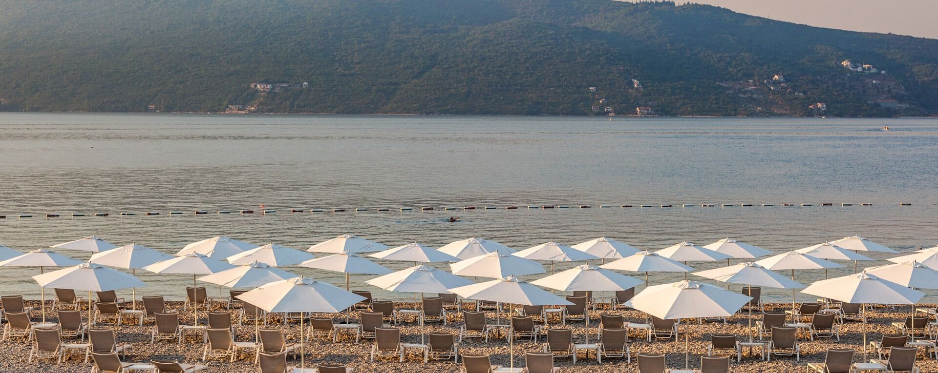 Lazure Hotel & Marina
