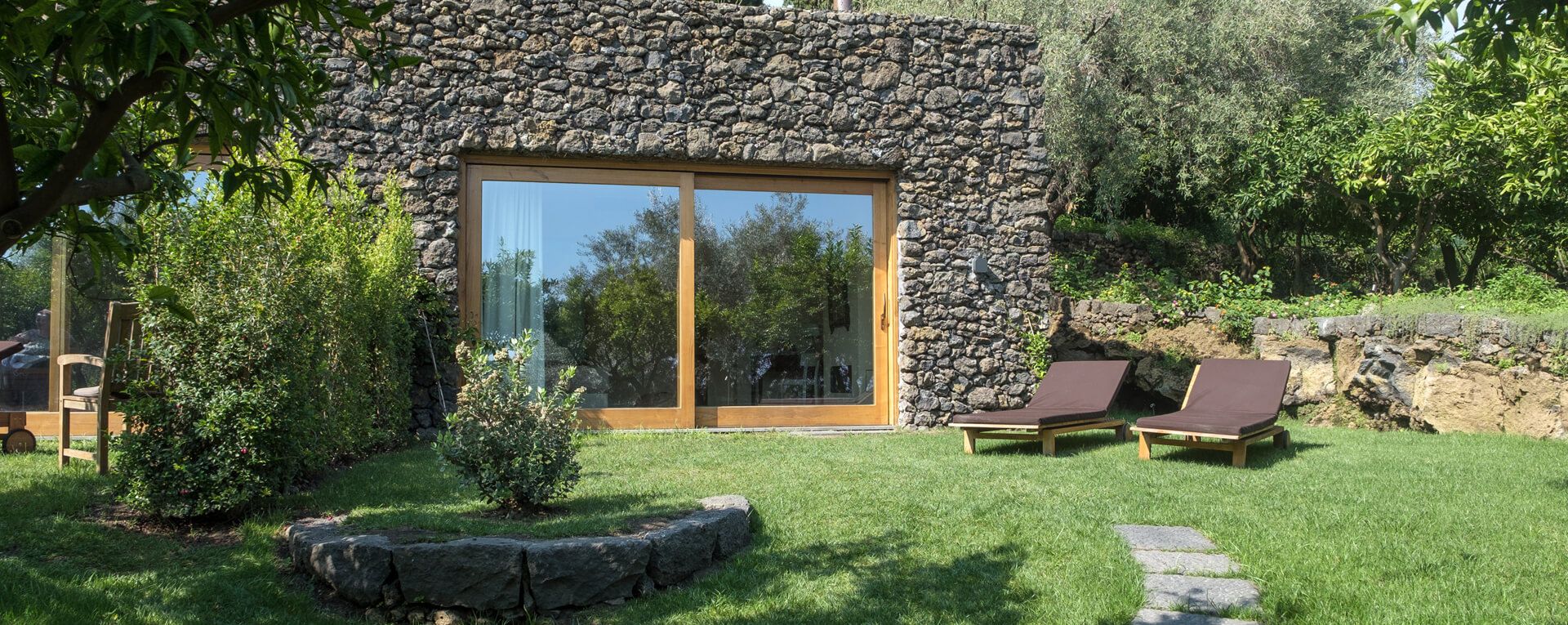 Monaci delle Terre Nere