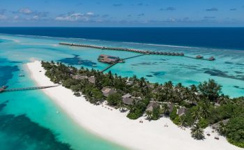 20190708-MAVIC-CAMILLA-DELLION-MALDIVES-LUX-2DJI-0341-EDIT-1657x1242